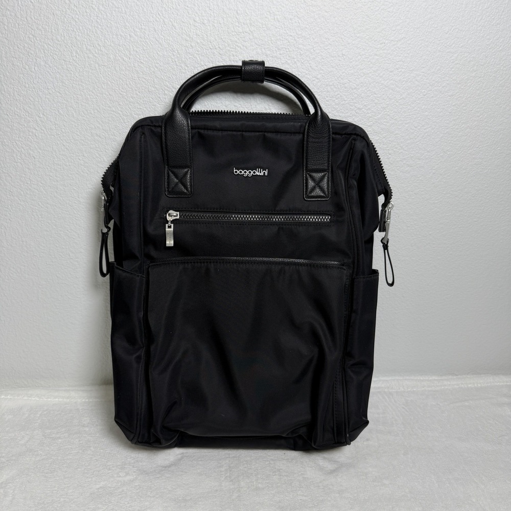 Baggallini Soho Laptop Backpack Black Nylon  Carry On Travel Water Resistant